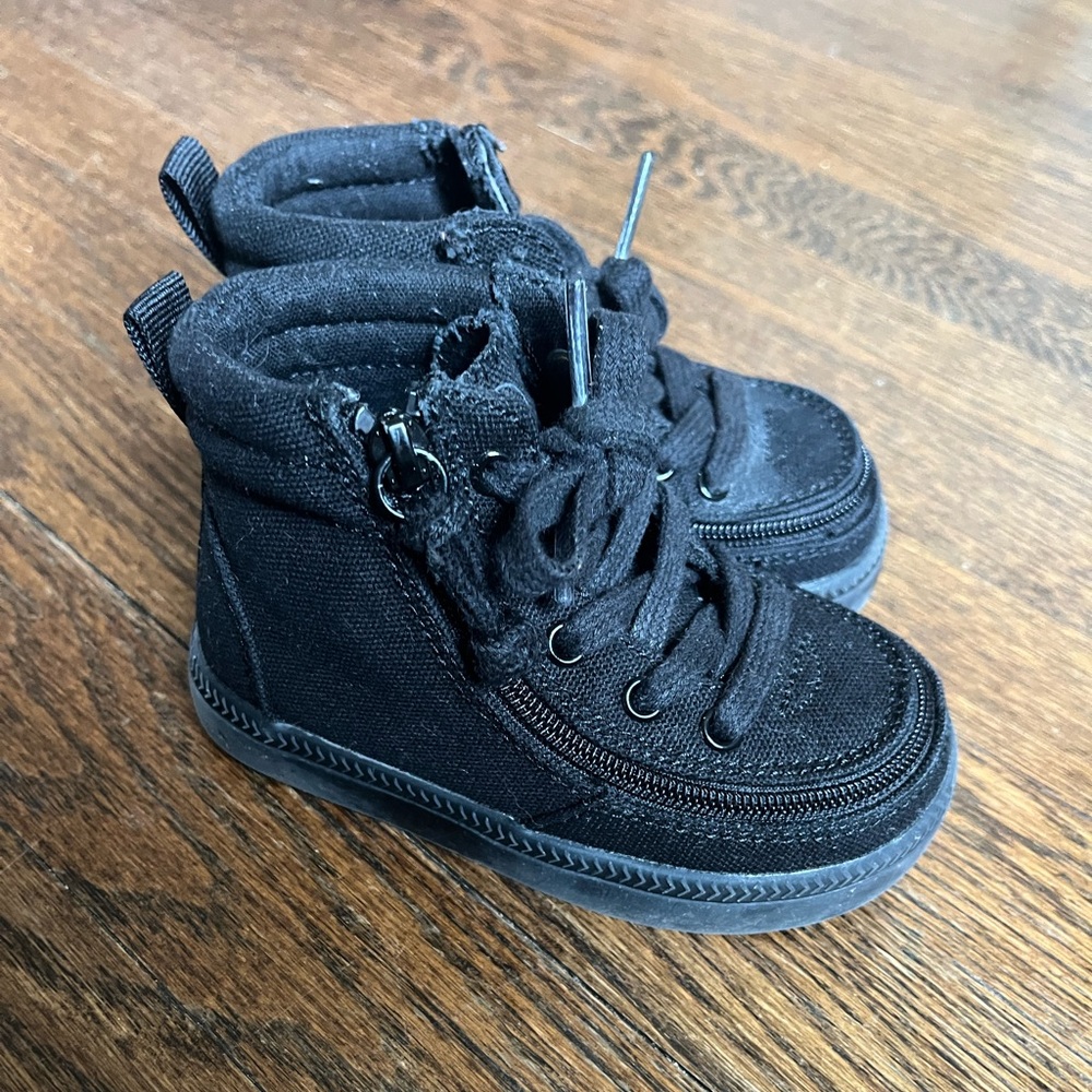 Billy Kids Black High-Top Sneakers - Adaptive shoes - toddler size 6 like new